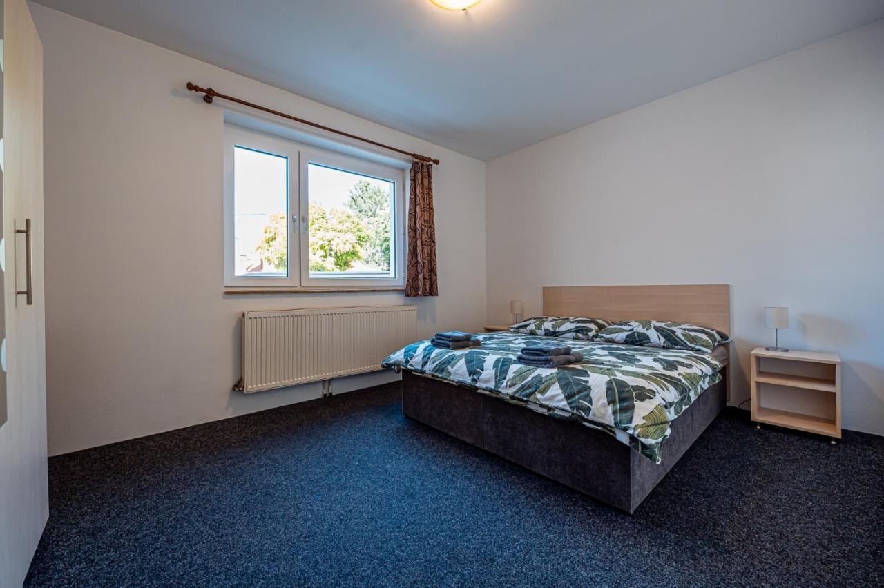 Xlsuite Apartment Comfort Piest'any Exterior foto